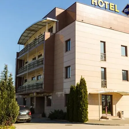 M3 Hotel 3*